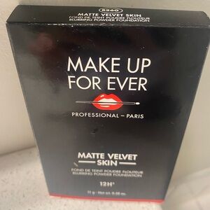 Makeup forever matte velvet skin blurring foundation R260